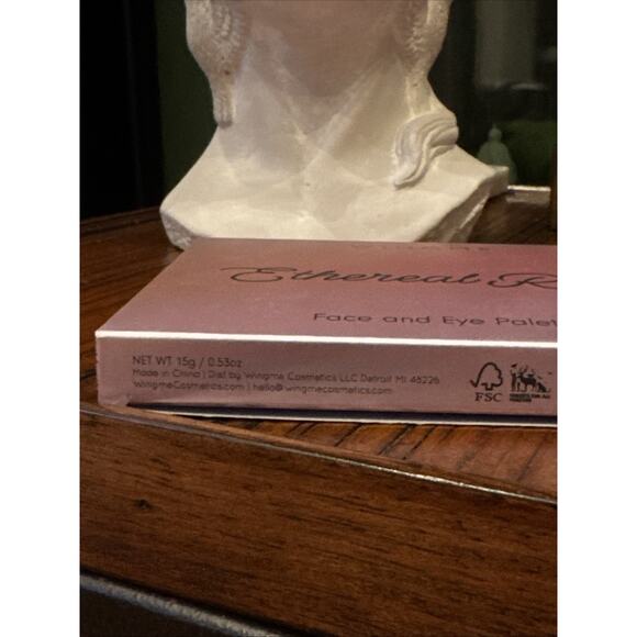 WINGME COSMETICS Ethereal Eye and Face Palette in Light-Medium 15 g 0.53 oz NIB - Picture 3 of 4
